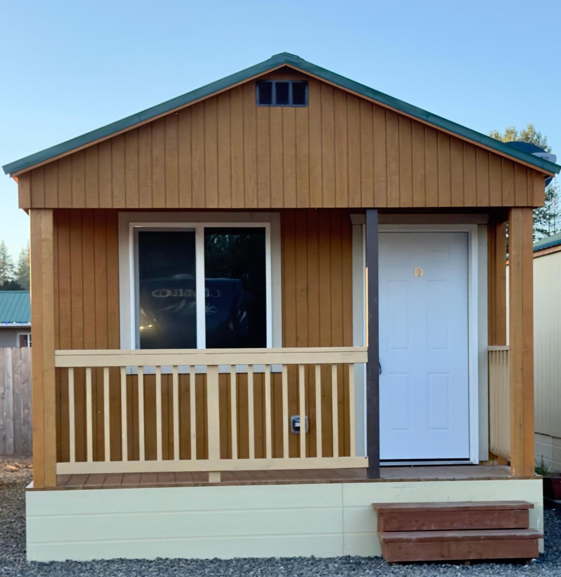 Far West Cabin-Tiny Homes Rental Forks Extérieur photo