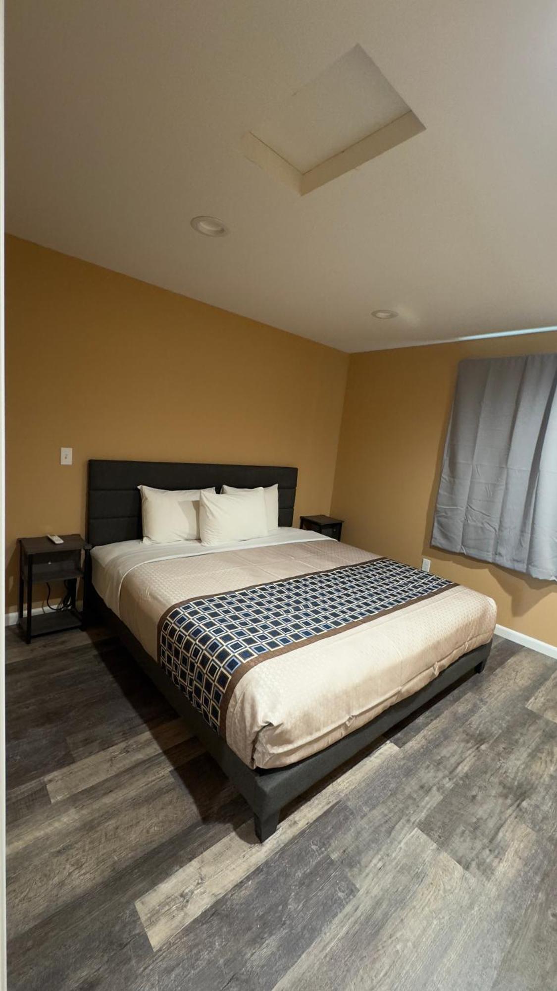 Far West Cabin-Tiny Homes Rental Forks Extérieur photo