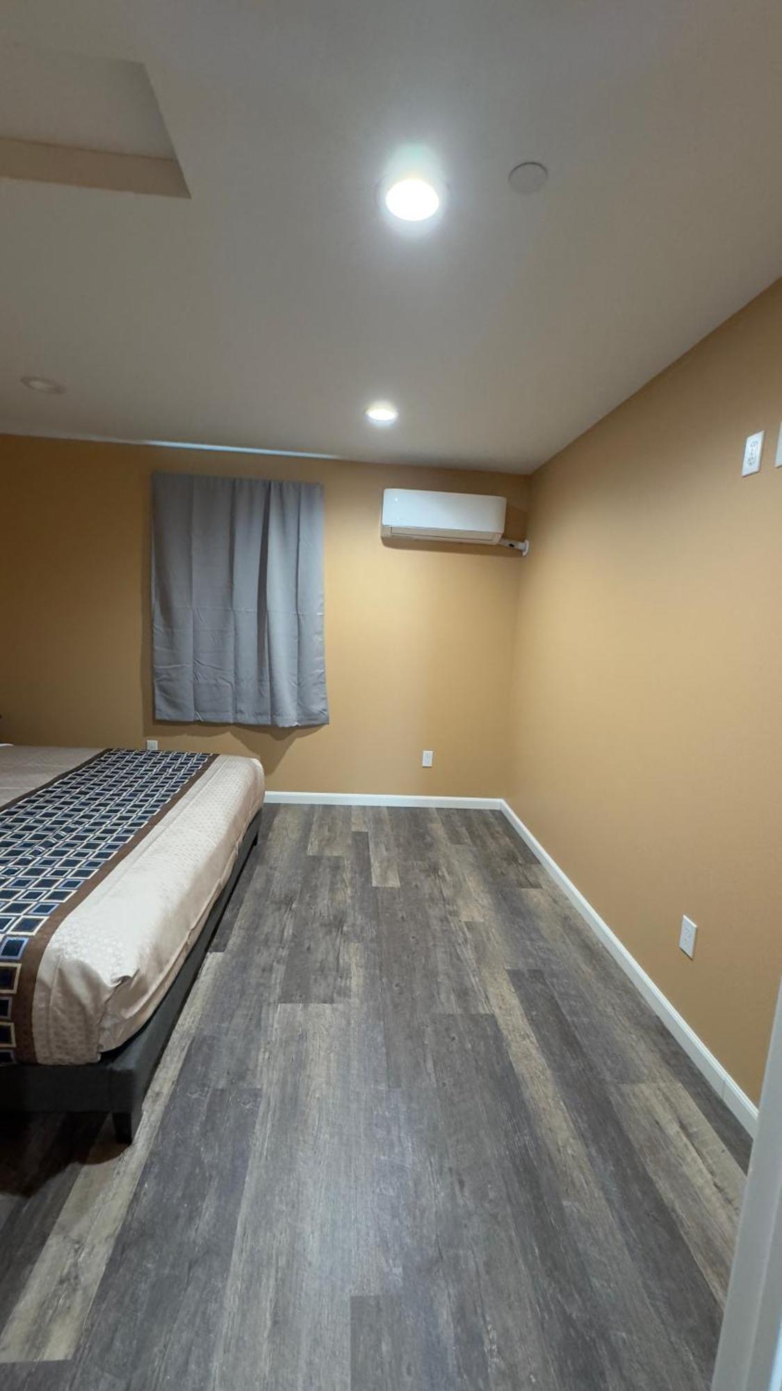 Far West Cabin-Tiny Homes Rental Forks Extérieur photo